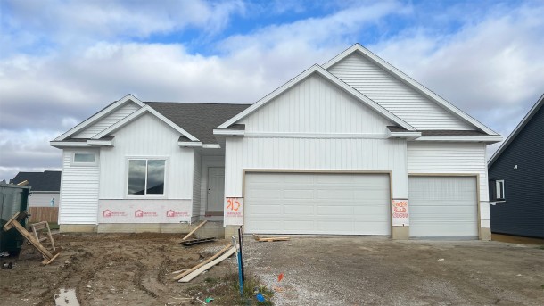 313 Cedar Dr | Gilbert, IA